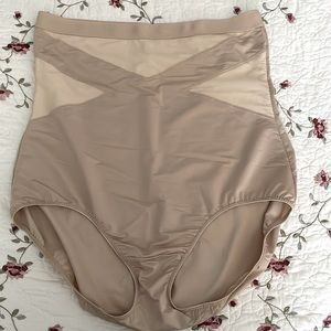 Cacique Ultra High Waist Brief Shapewear (18/20)
